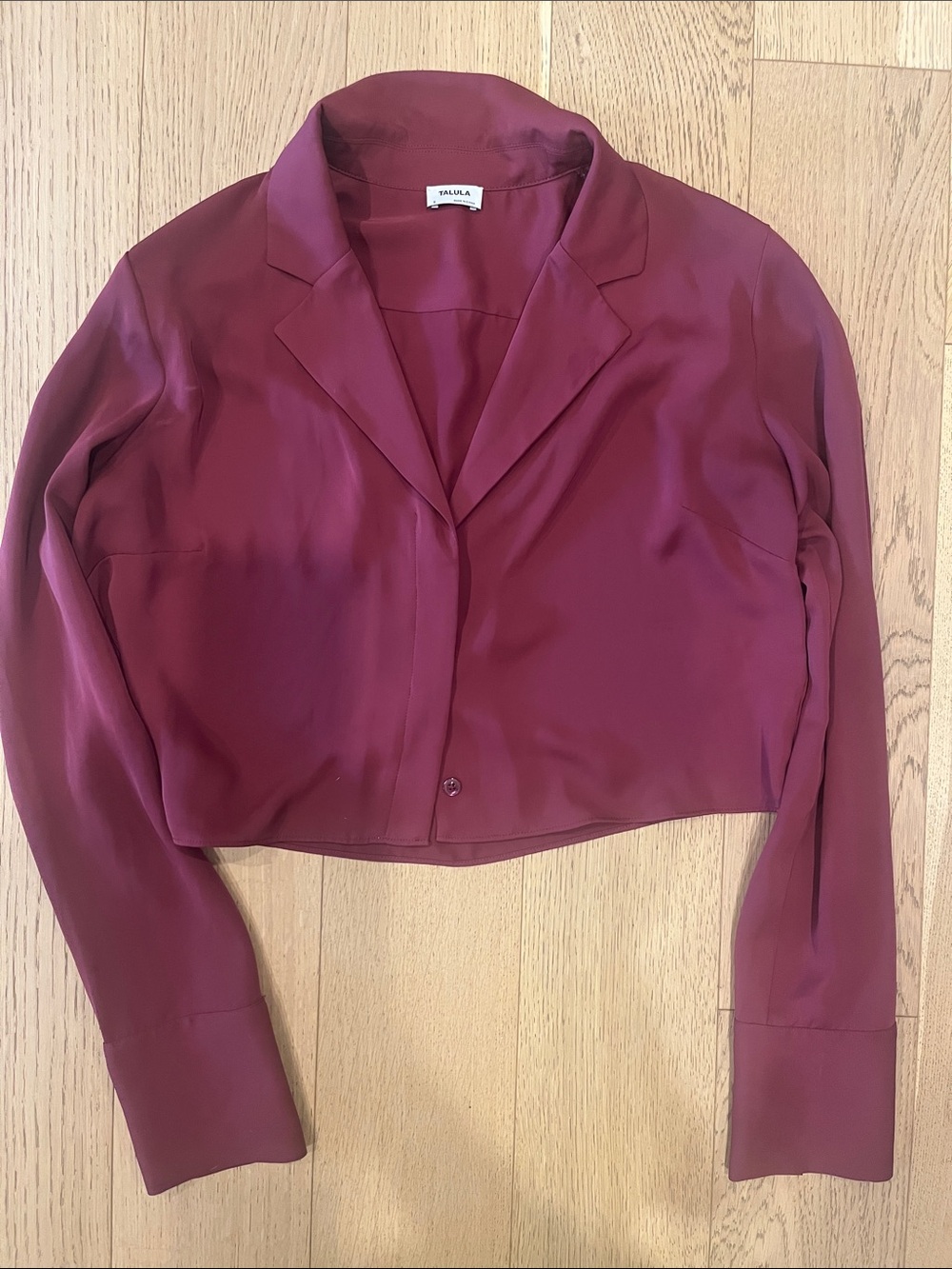 Aritzia Tallis Cropped Button-Front Blouse in Maroon